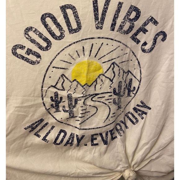 Graphic top - Picture 2 of 3